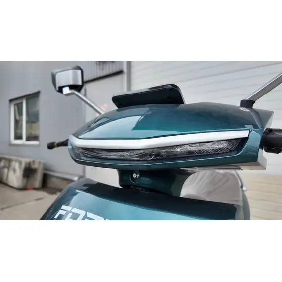 Електроскутер Forte Striker (Червоно-білий), image _ab__is.image_number.default