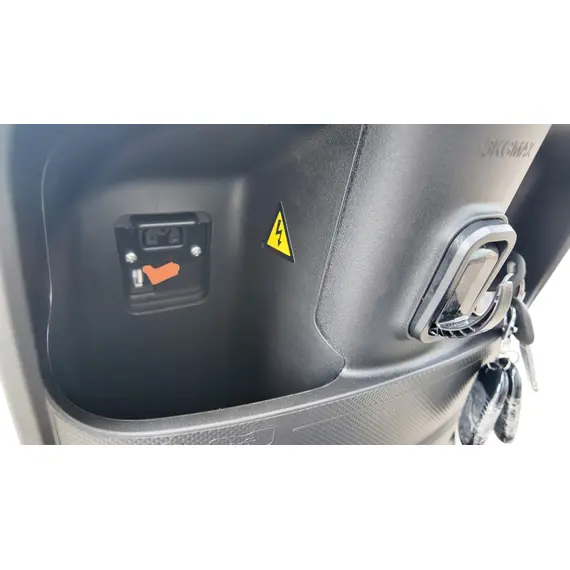 Електроскутер Yadea E8S (чорний), image _ab__is.image_number.default