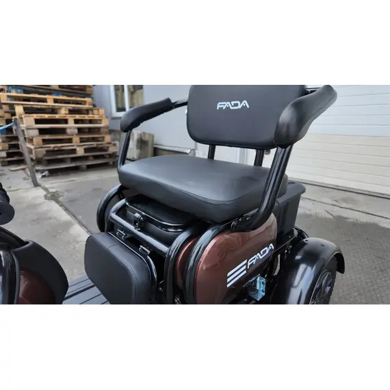 Электротрайк FADA OLDi (трехколесный электроскутер) коричневый, фото , изображение 11