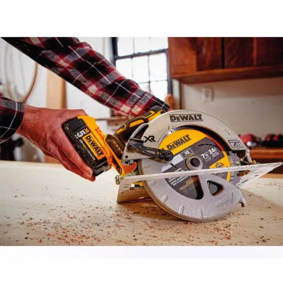 Пила дискова акумуляторна DeWALT DCS570NT, image _ab__is.image_number.default