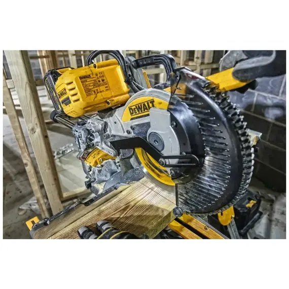 Пила торцовочная аккумуляторная DeWALT DCS727N, фото , изображение 6
